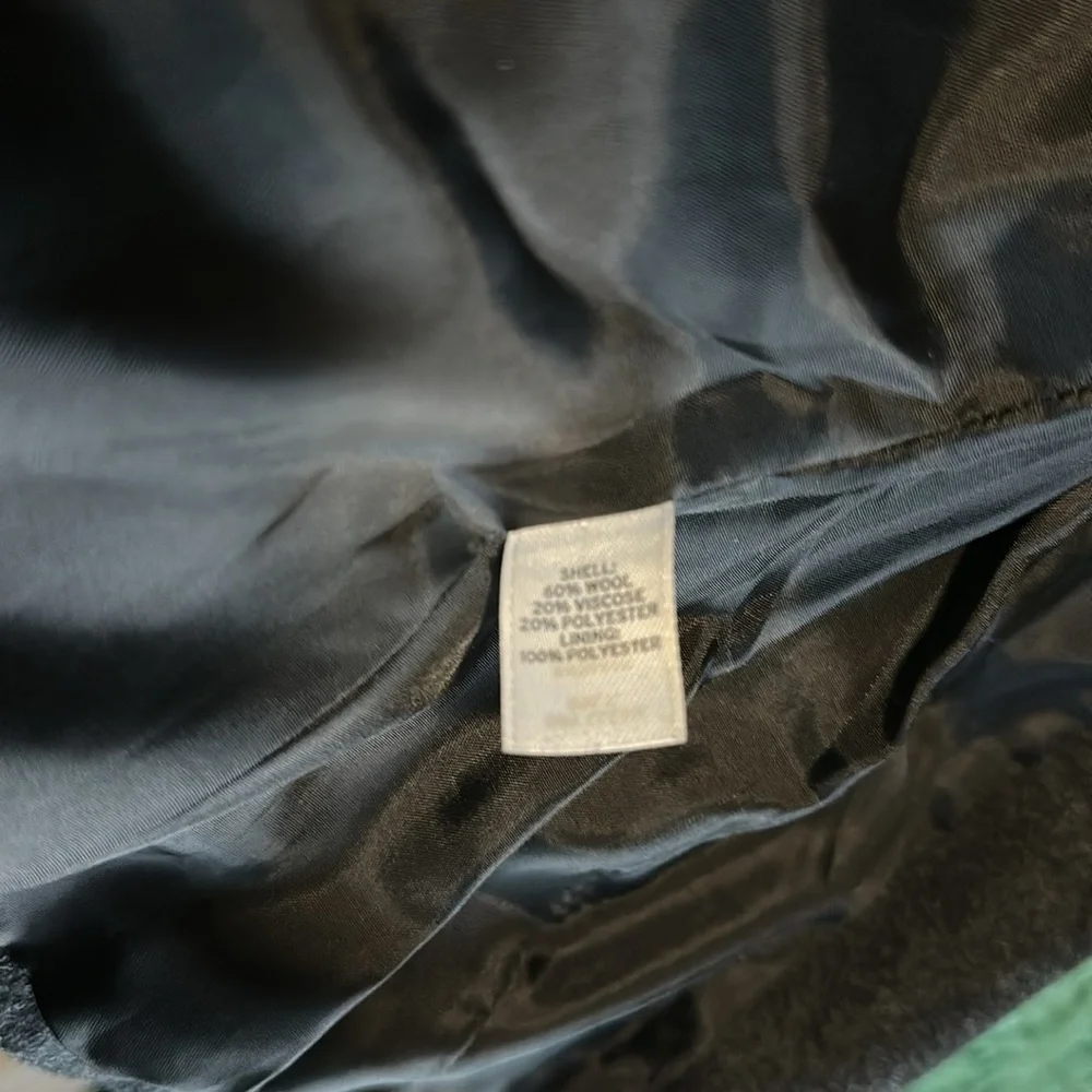 Hinge Ruffle Jacket - Picture 4 of 4